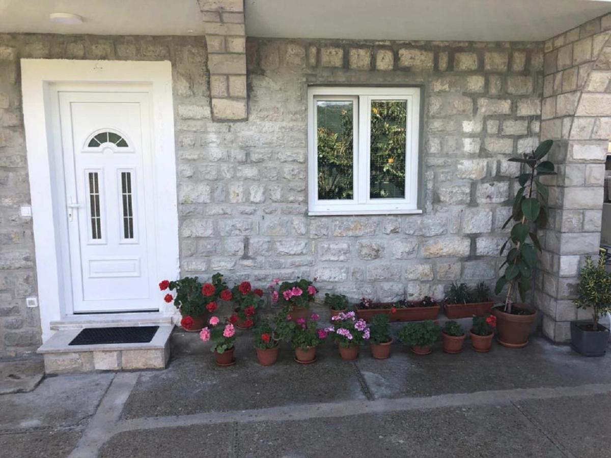 Apartments Todorovic Tivat Exterior photo